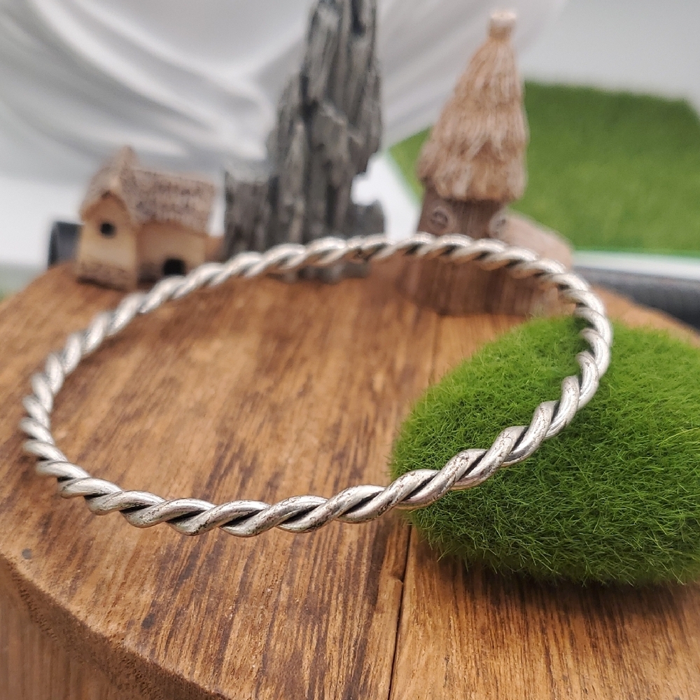 Silver Tone Rope Twisted Bangle Bracelet